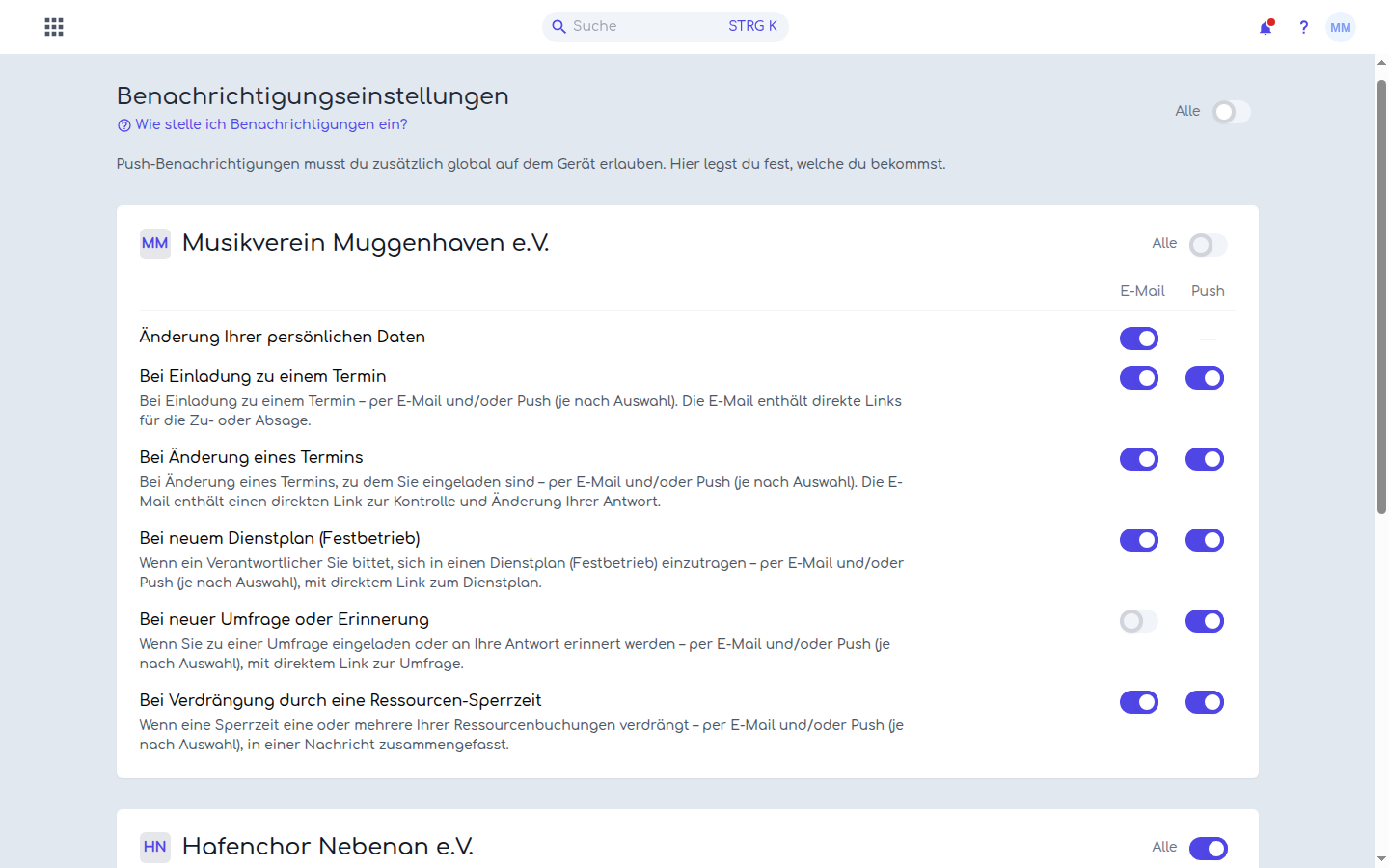 E-Mail und Push für Umfragen einstellen